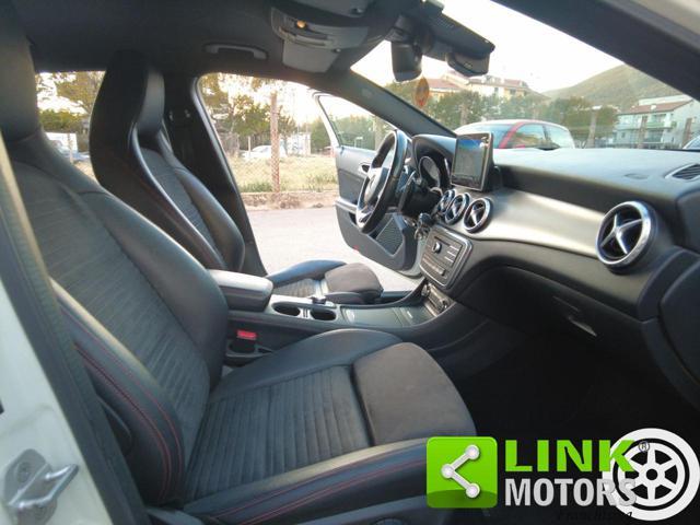 MERCEDES-BENZ GLA 220 4MATIC Premium AMG Night Edition 4matic