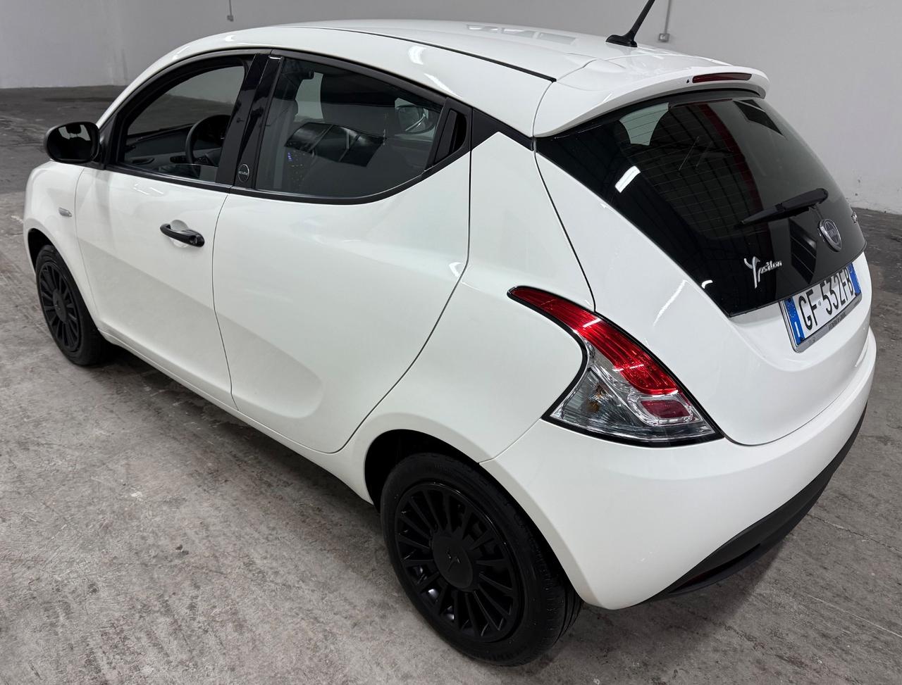 Lancia Ypsilon 1.0 FireFly 5 porte S&S Hybrid Ecochic - 2021