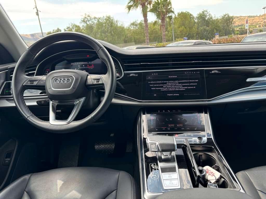 Audi Q8 SUV 45 TDI quattro tiptronic S line edition 2024 / KM 52.000 IVA ESPOSTA Tua a solo 599 Euro al mese