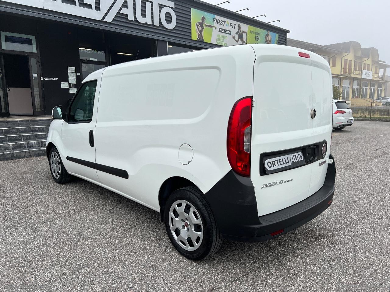 Doblò 1.6MJT 105 PL-TN Cargo Maxi Lam.SX