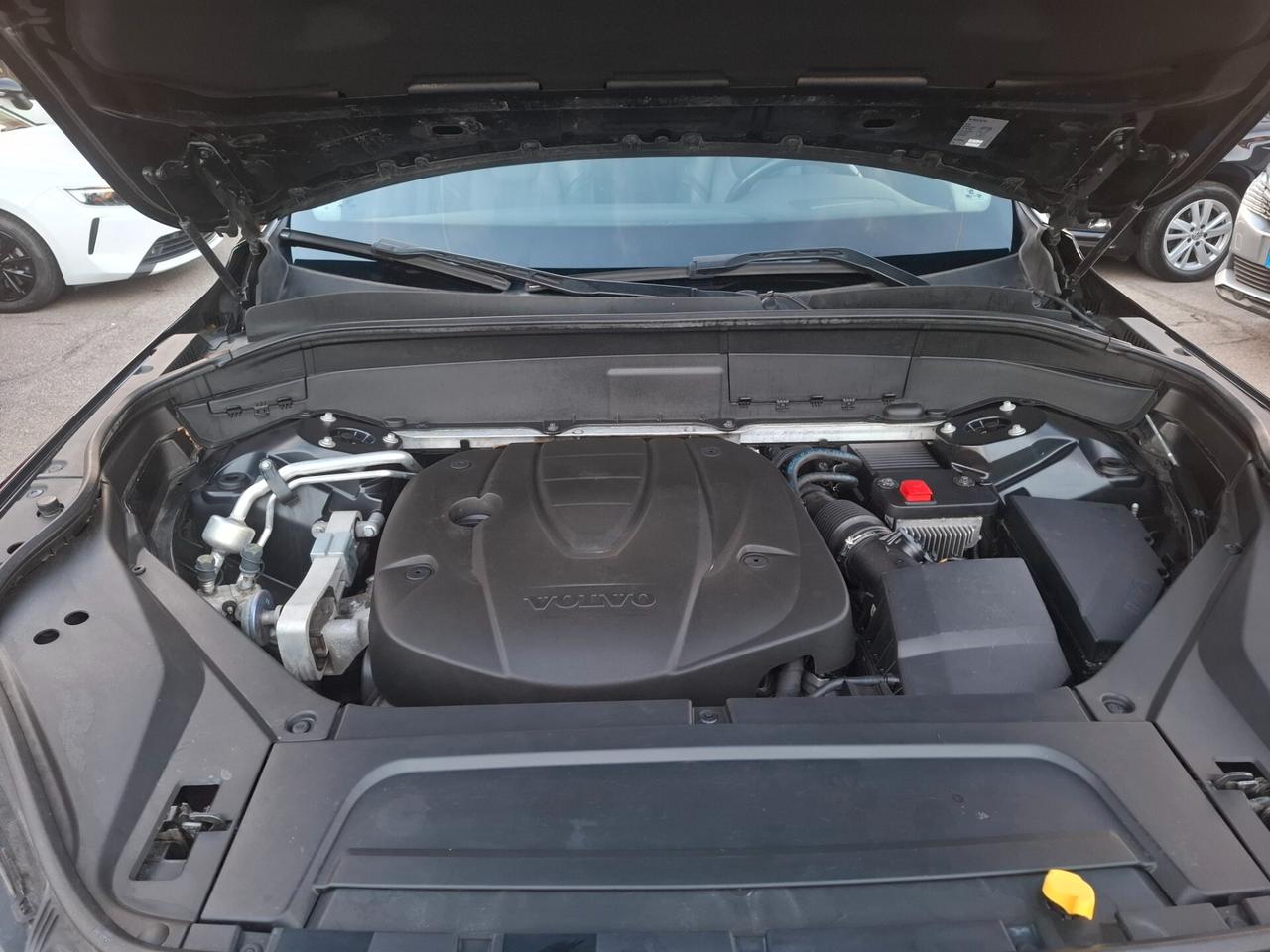 Volvo XC 90 XC90 D5 AWD Geartronic 7 posti Momentum
