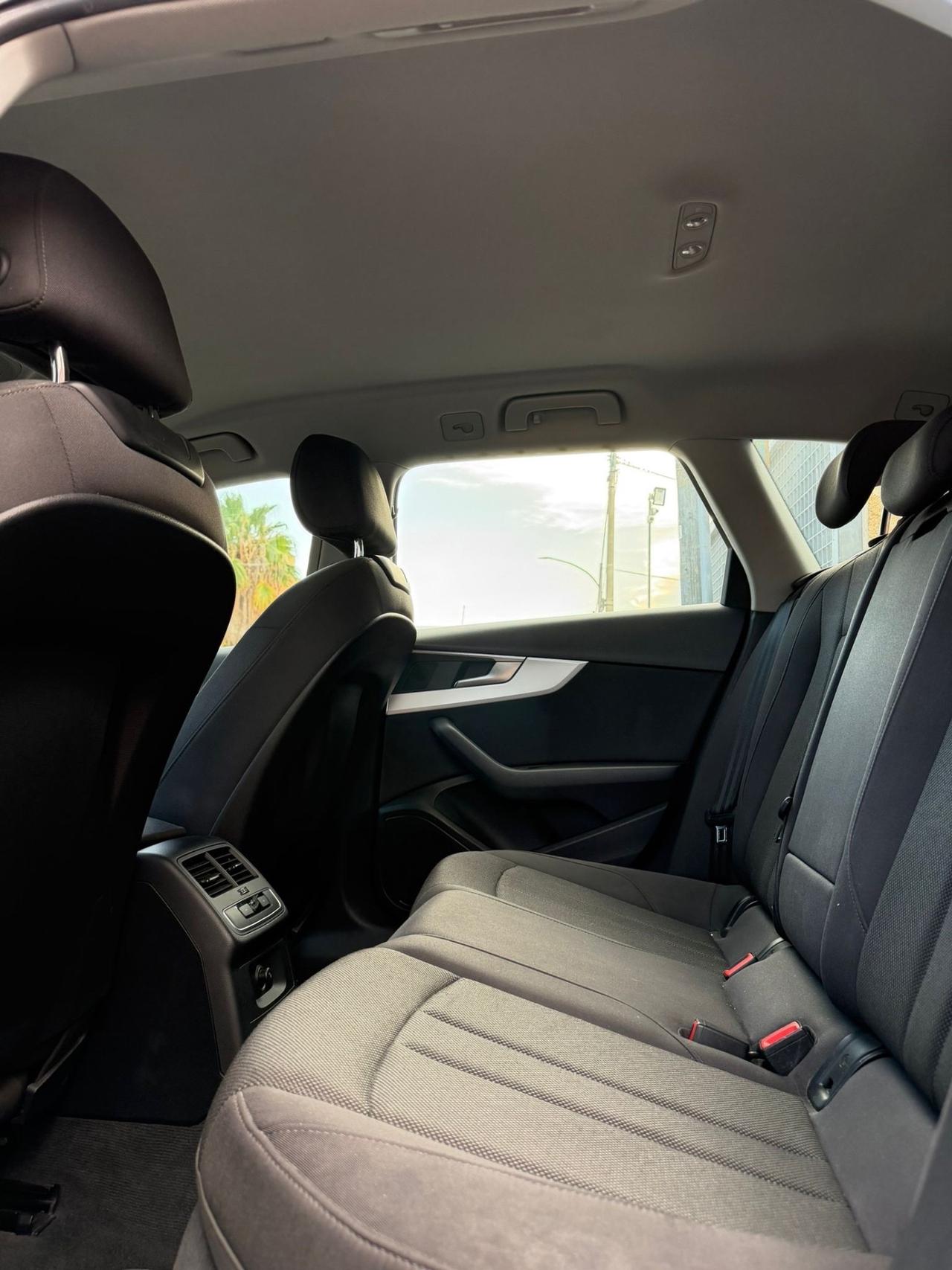Audi A4 2.0 TDI 150 CV ultra S tronic Sport-2017