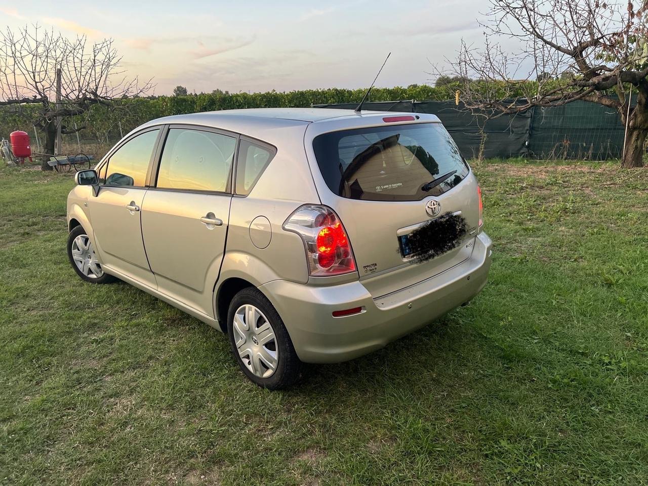 Toyota Corolla Verso 2.2 16V D-4D