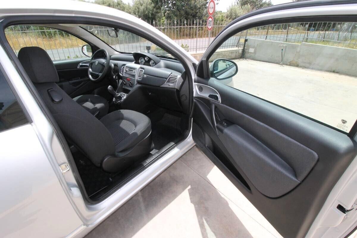 Lancia Ypsilon 1.3 MJT 75 CV New Oro|84000KM|2011