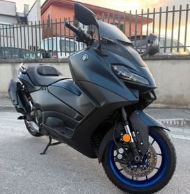 YAMAHA T MAX 560 ICON 2024 KM 11.000 PARI AL NUOVO