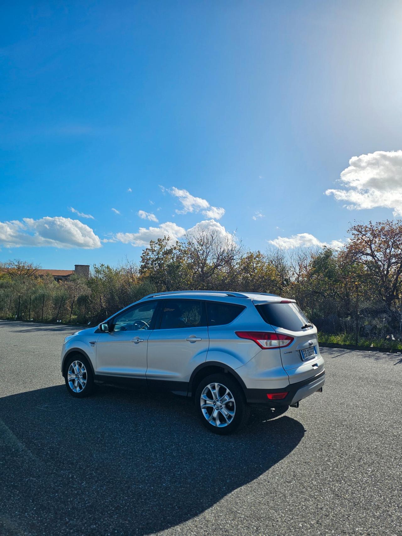 Ford Kuga 2.0 TDCI 140 CV 4WD Titanium cambio manuale 6 marce