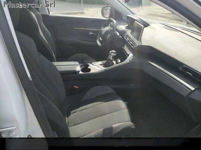 PEUGEOT 3008 3008 1.5 bluehdi Business tg: FT845ET