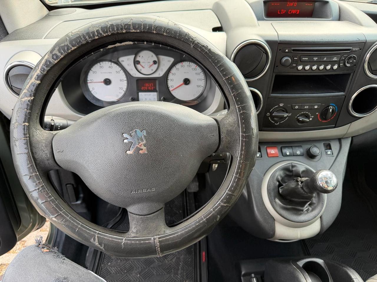 Peugeot Partner Tepee 1.6 HDi 92CV Outdoor-2011