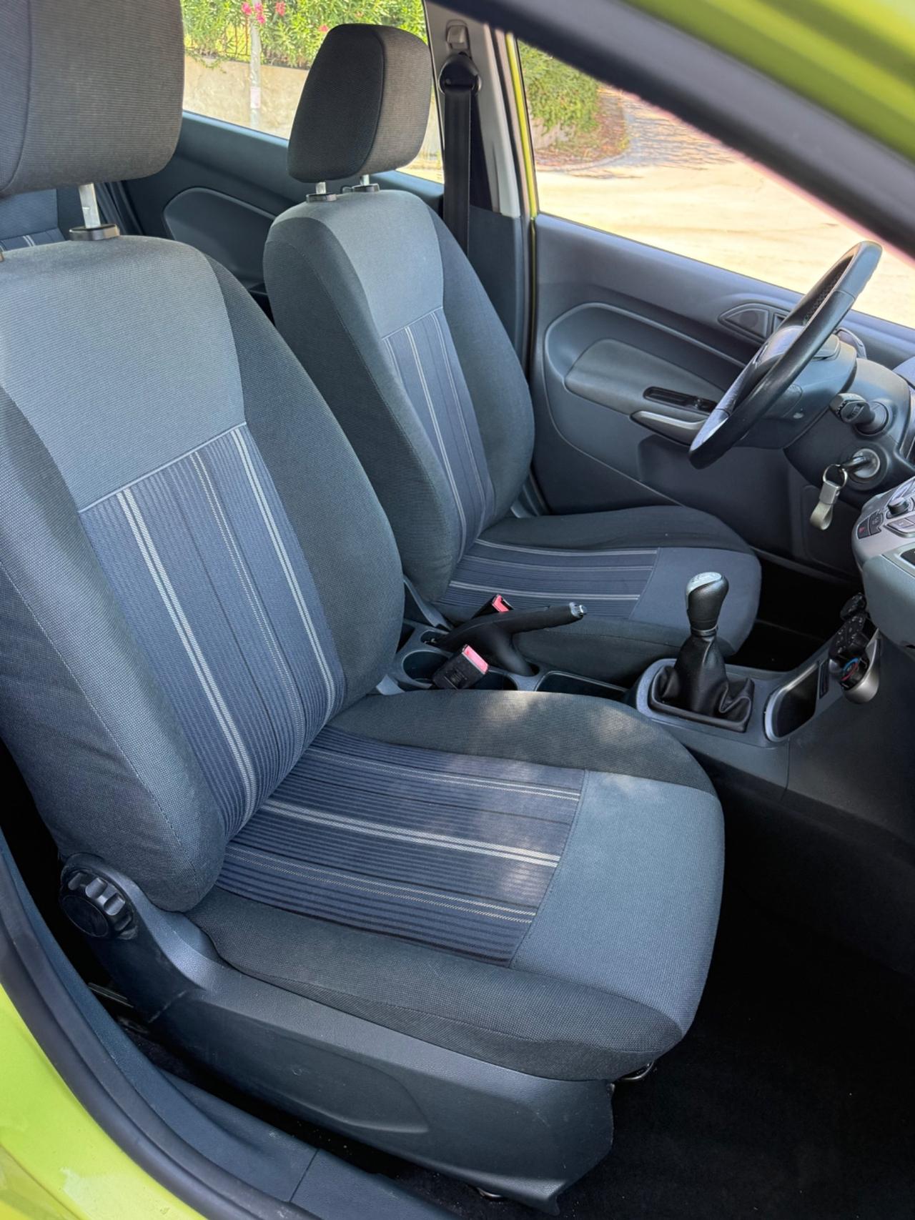 Ford Fiesta 1.2 benzina neopatentati UNIPRO