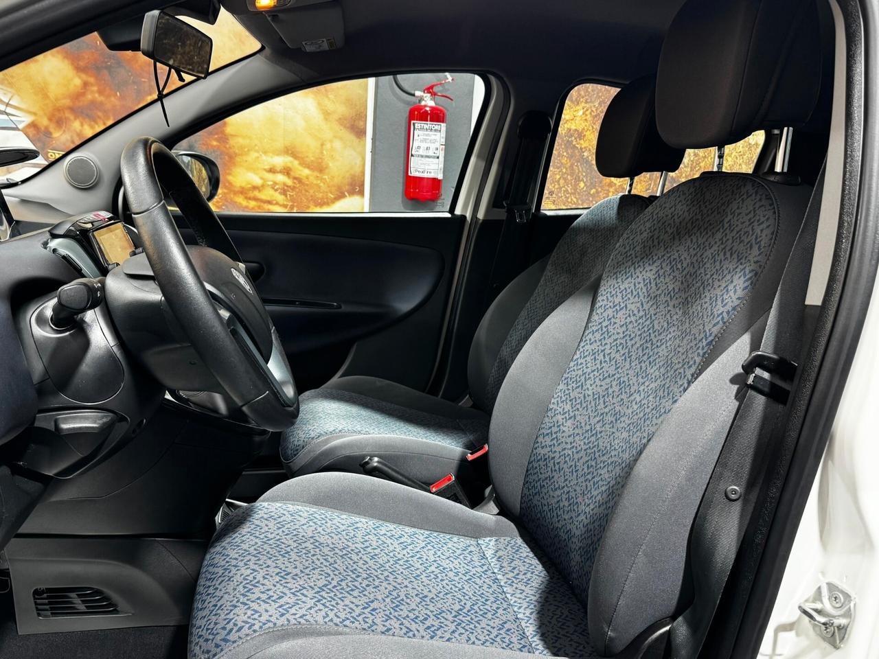 Lancia Ypsilon 1.0 FireFly 5 porte S&S Hybrid Gold