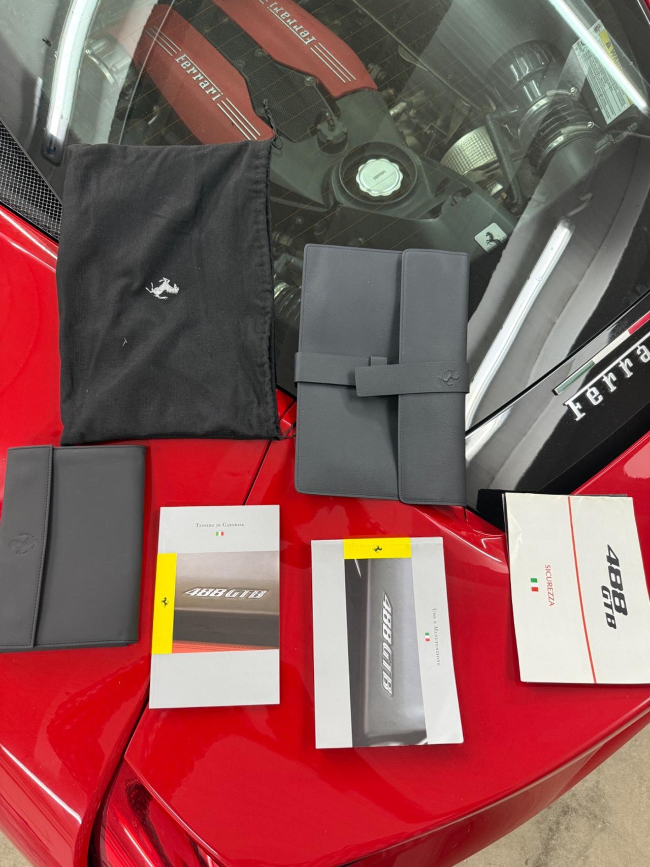 Ferrari 488 GTB + iva 22% - ha 10.900 km ! PREZZO TOP ITALIA -
