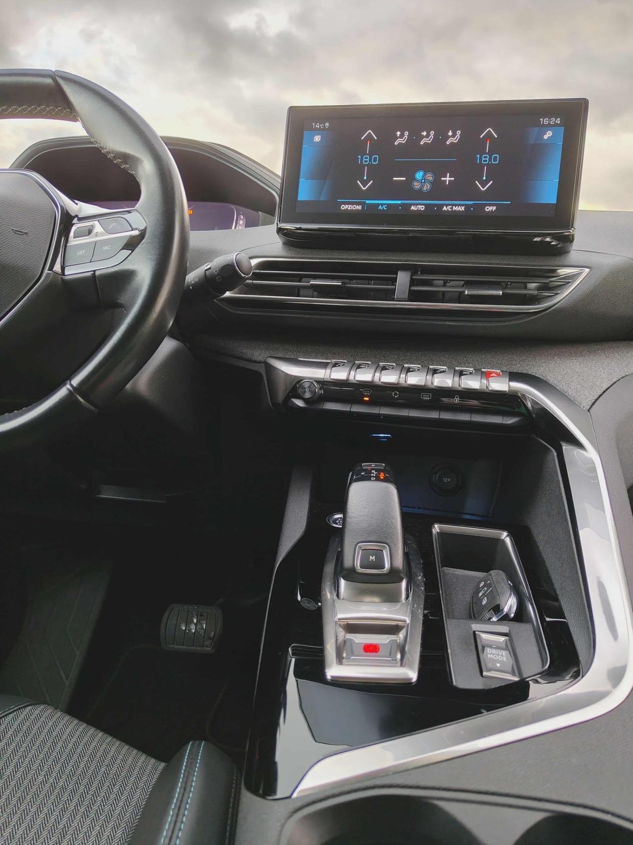 Peugeot 3008 BlueHDi 130 S&S EAT8 Allure Pack . 2021