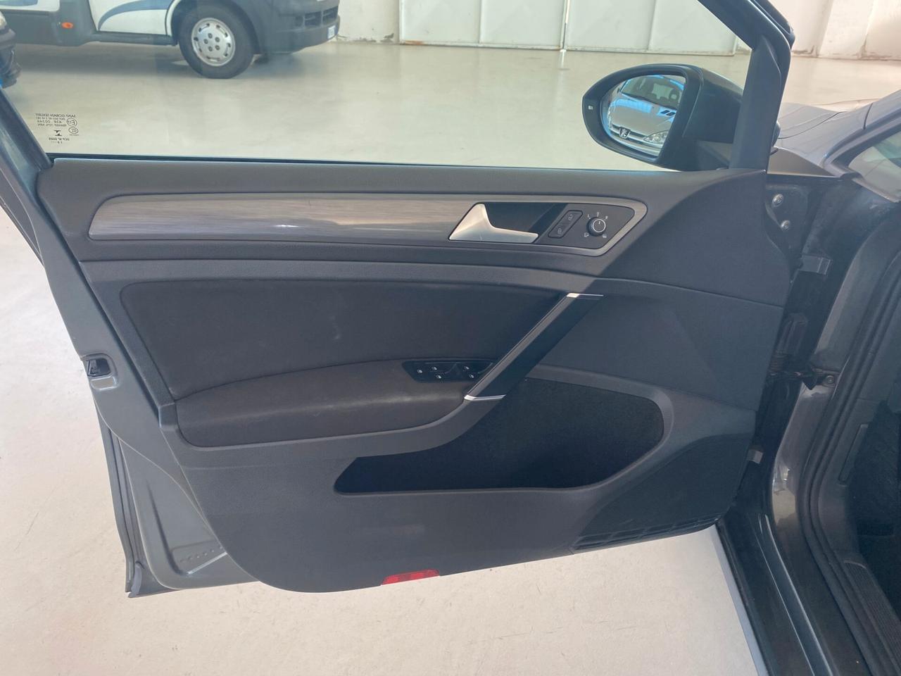 Volkswagen Golf 1.5 TGI DSG 5p. Business BlueMotion Technology