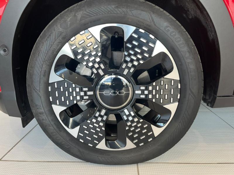 FIAT 600 Hybrid 145 CV DCT MHEV La Prima II