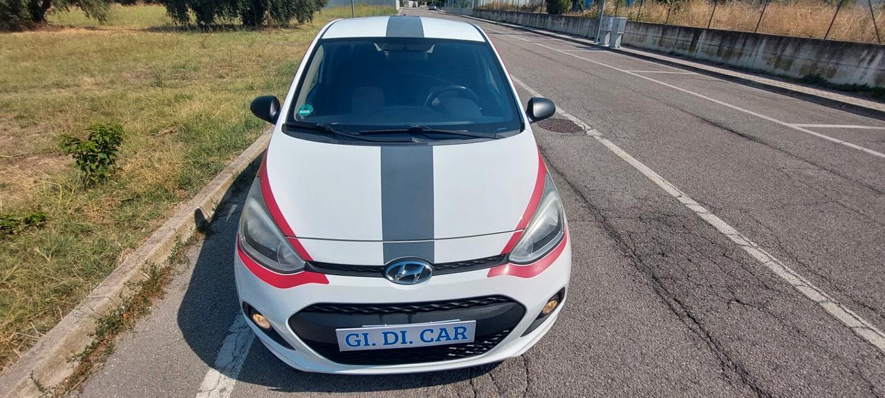 HIUNDAI I10 BENZINA 1,0 5 POSTI TELFONO X NEOPATENTATI IMPECCABILE GOMME NUOVE
