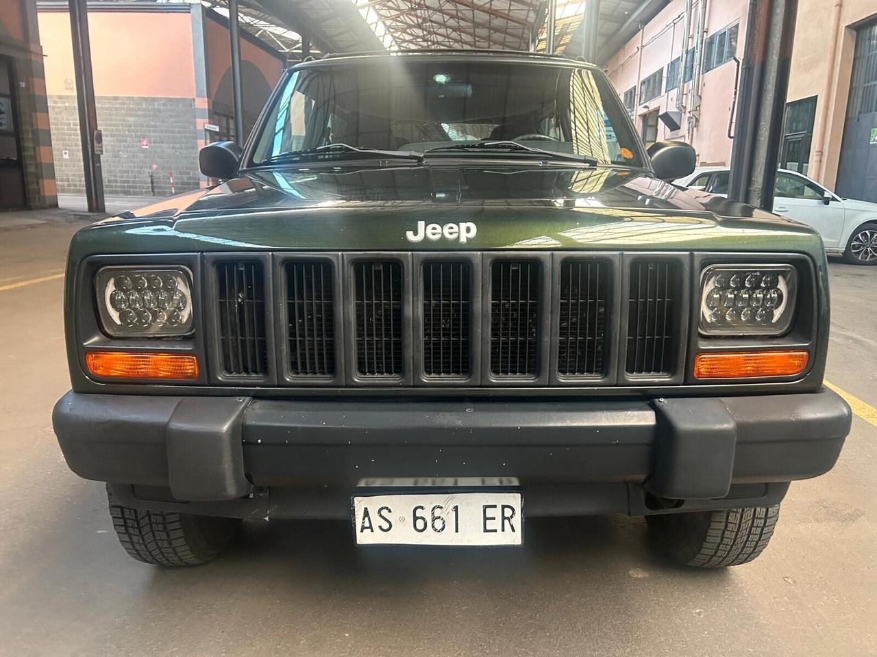Jeep Cherokee 2.5 TD 3 porte Command-Trac Sport