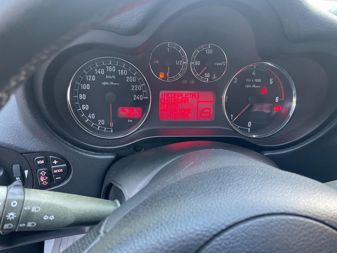 Alfa Romeo 147 1.9 JTD (120) 5 porte Distinctive