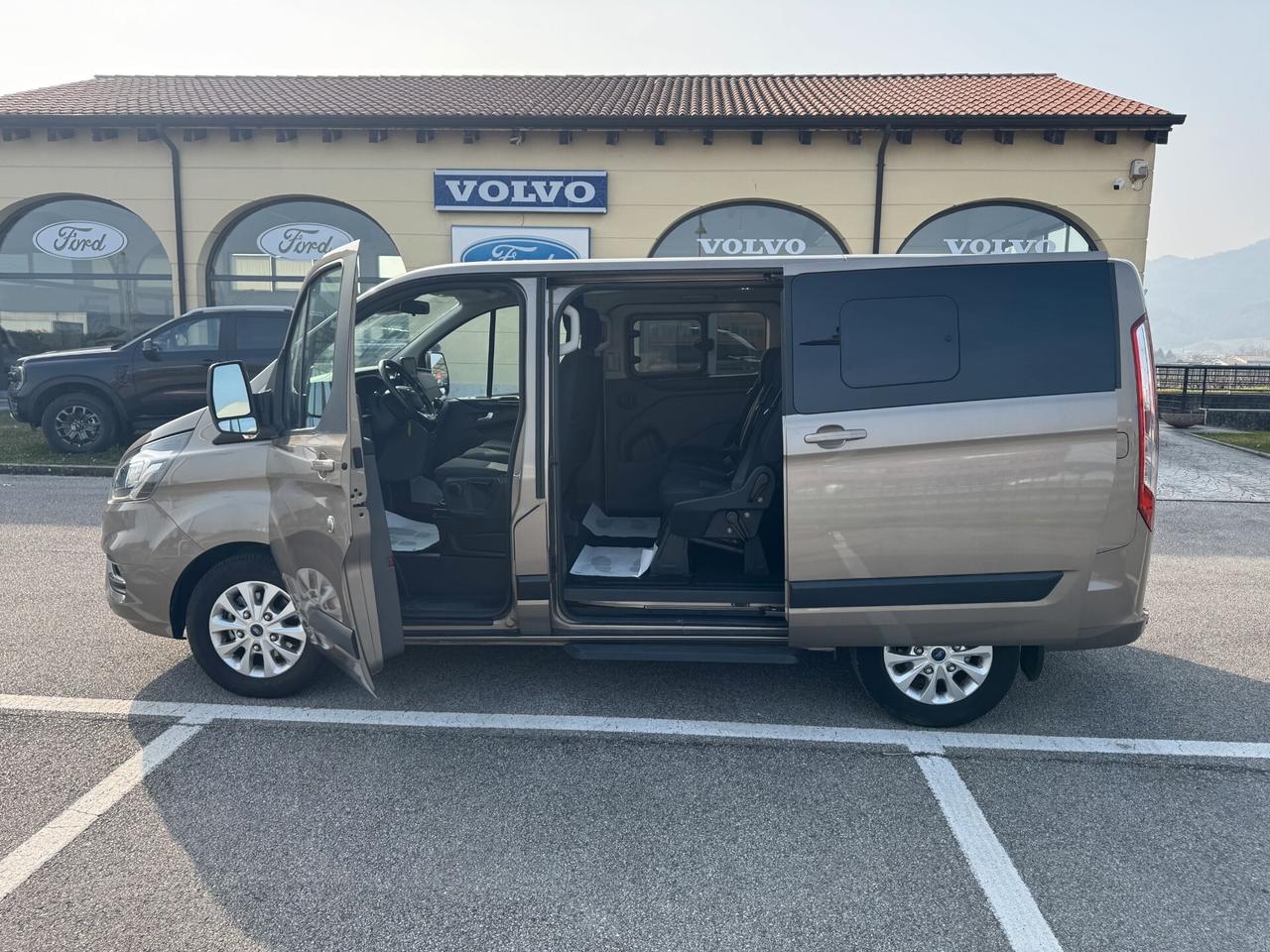Ford Tourneo Custom Trend 2.0 TDCi 130CV 9posti