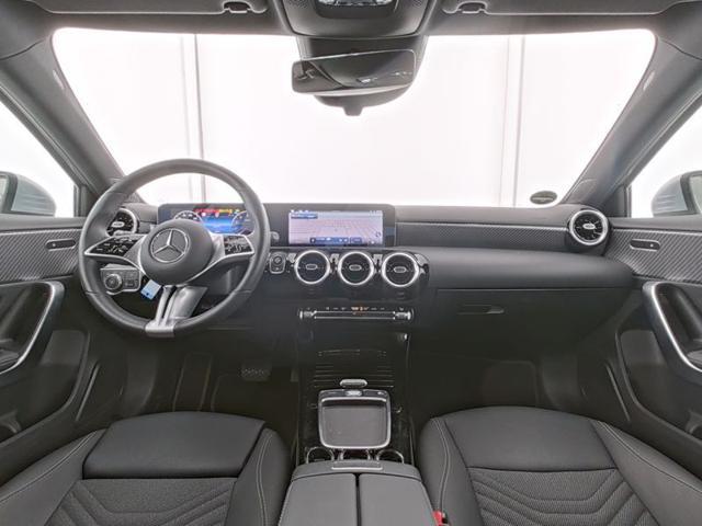 MERCEDES-BENZ A 180 Automatic Progressive Advanced