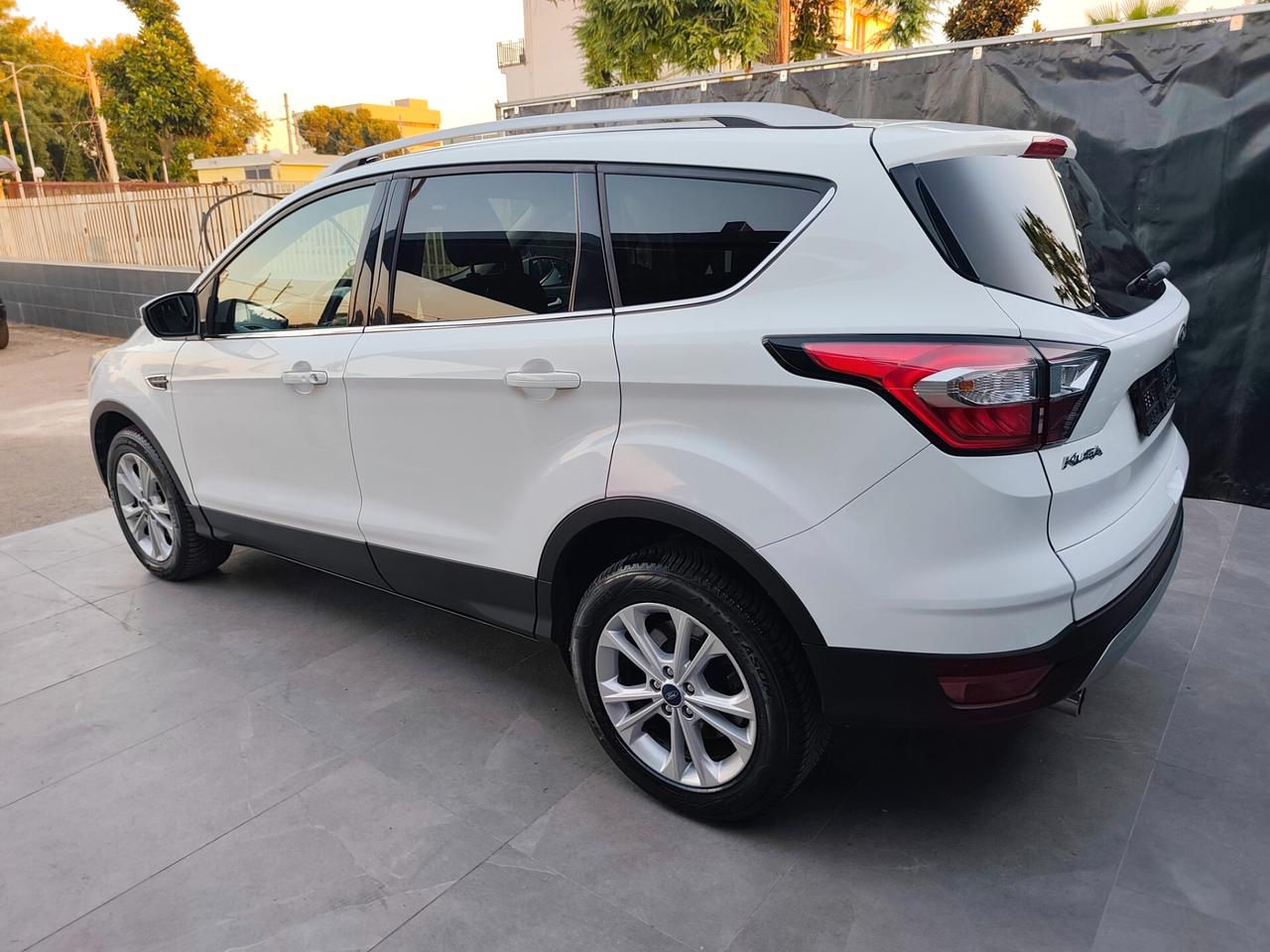Ford Kuga 1.5 TDCI 120 CV Titanium
