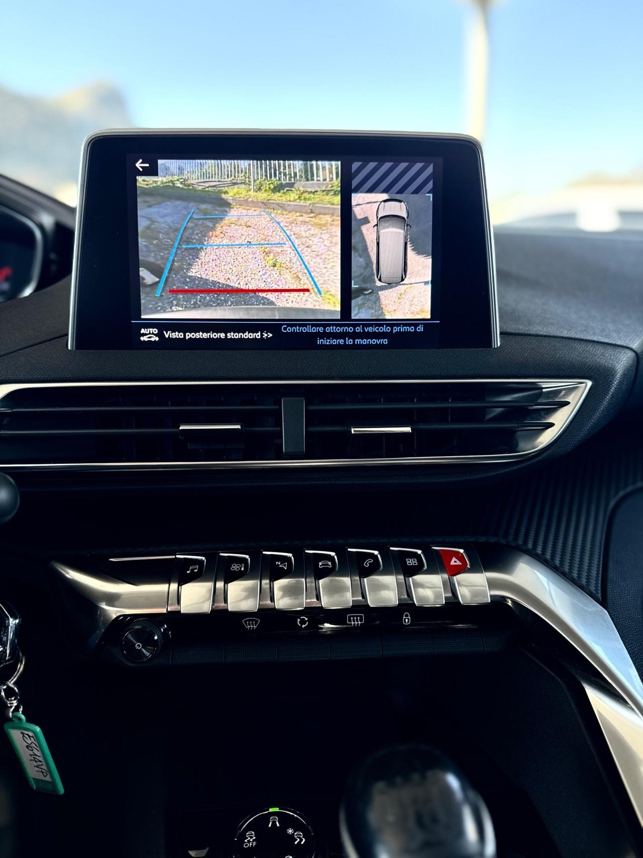 PEUGEOT 5008DIESEL 7 POSTI*TETTO*CERCHI18*NAVI*TAGLPEUGEOT