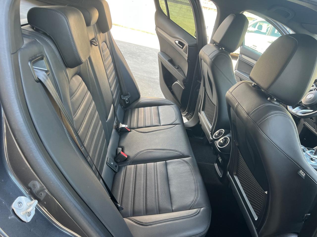 Alfa Romeo Stelvio 2.2 Turbodiesel 210 CV AT8 Q4 Veloce