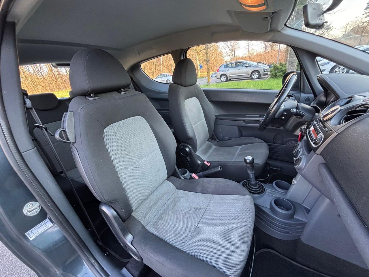 Mitsubishi Colt 1.1 12V 3p. Invite