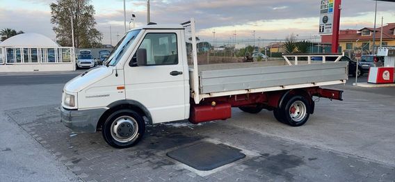 Iveco Cabina singola cassoncino fisso doppia ruota