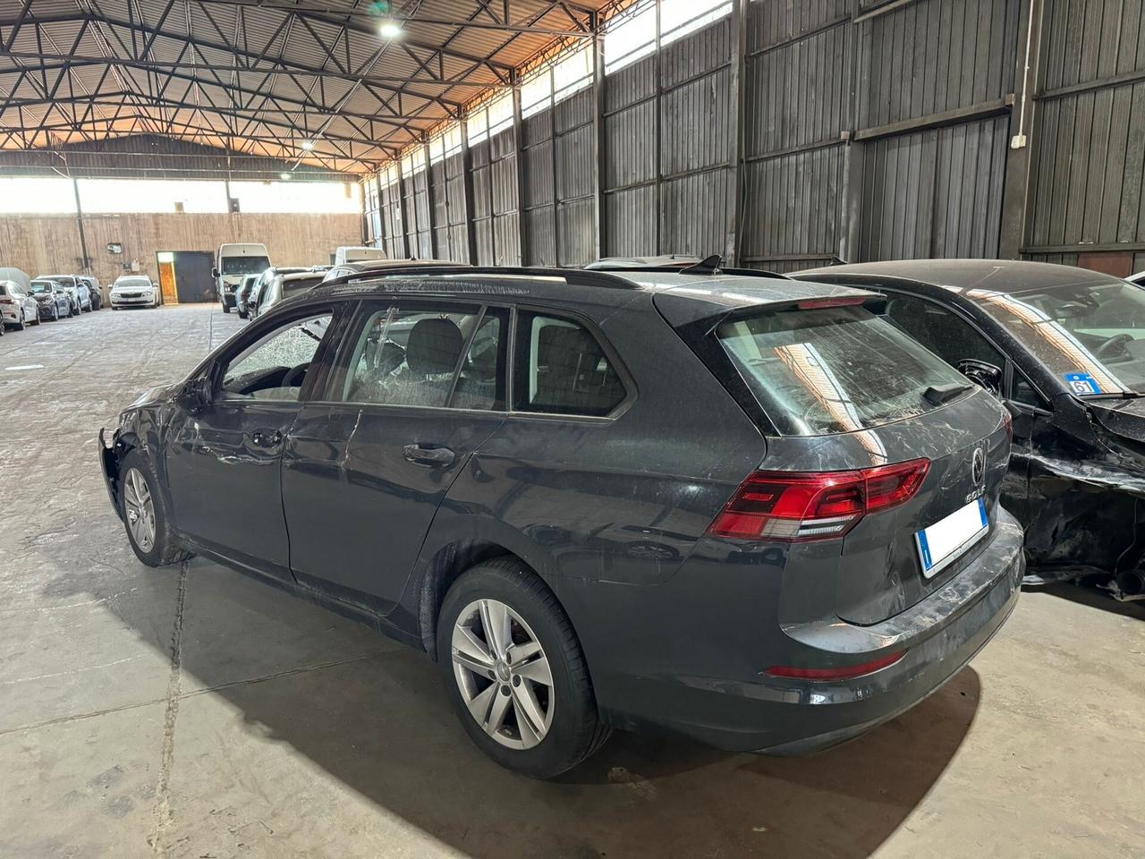 Volkswagen Golf Variant 2.0 tdi Style 115cv INCIDENTATA