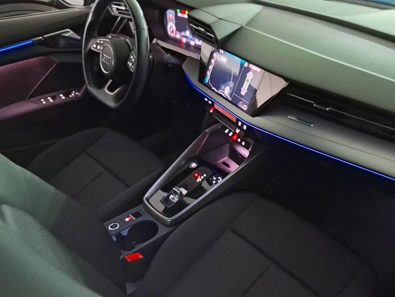 Audi A3 SPB 35 TFSI S line edition Fari full led