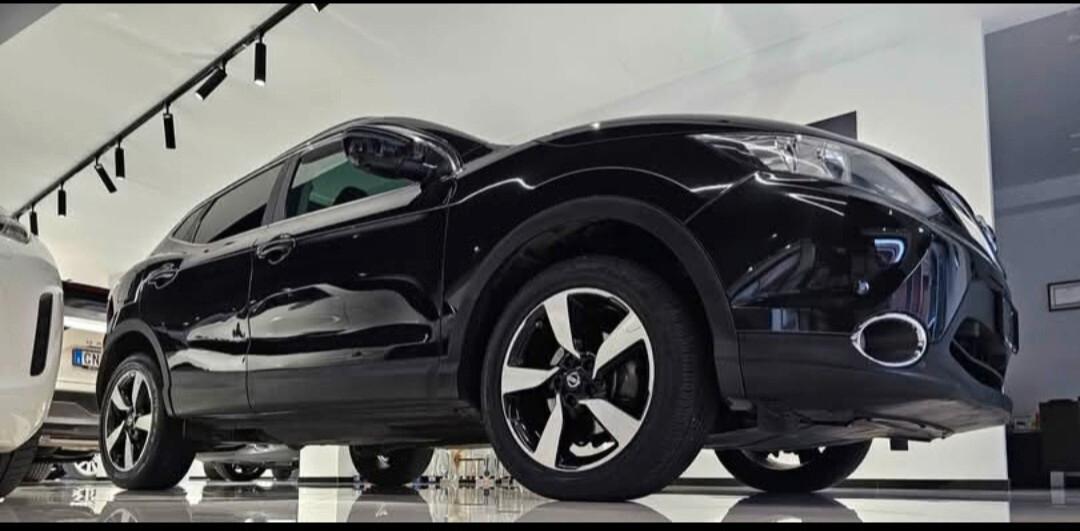 Nissan Qashqai 1.5 dCi N-Connecta
