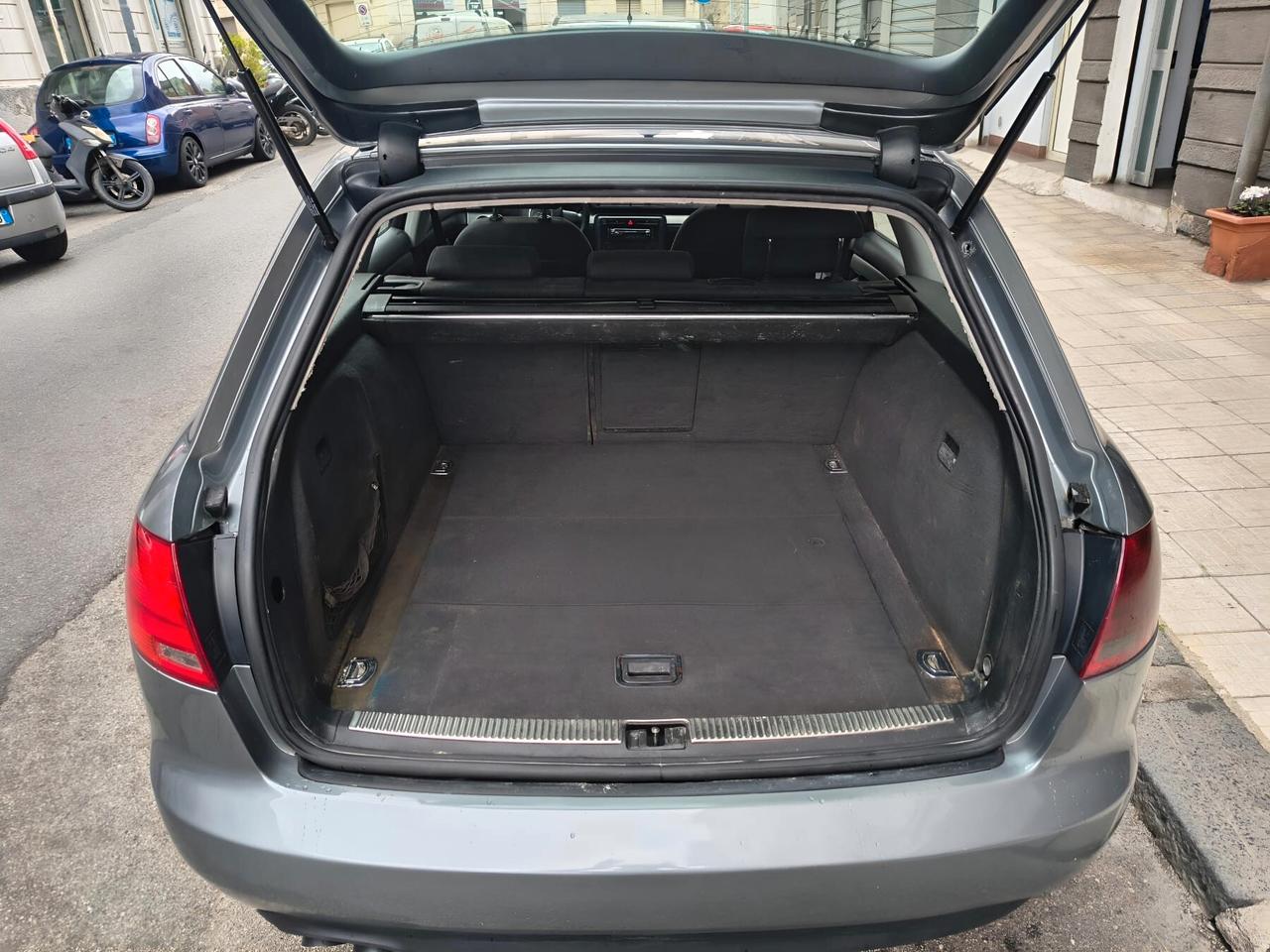 Audi A4 2.0 16V TDI Avant- KM 166000