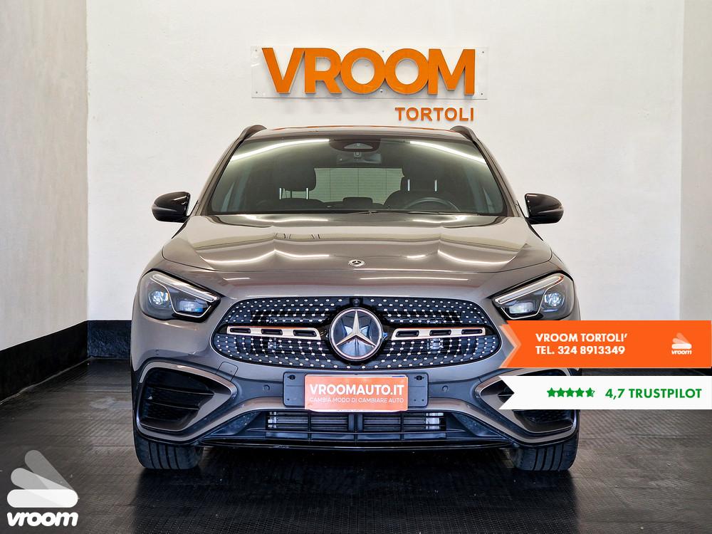 MERCEDES GLA (H247) GLA 200 d Automati...