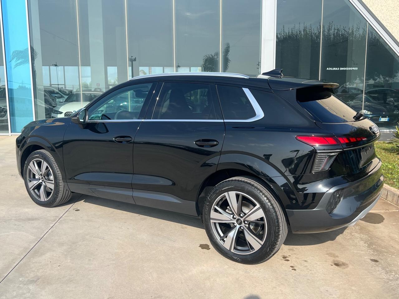 Audi Q3 TFSI 150 kW S tronic quattro Business Advanced Possibilità noleggio no scoring