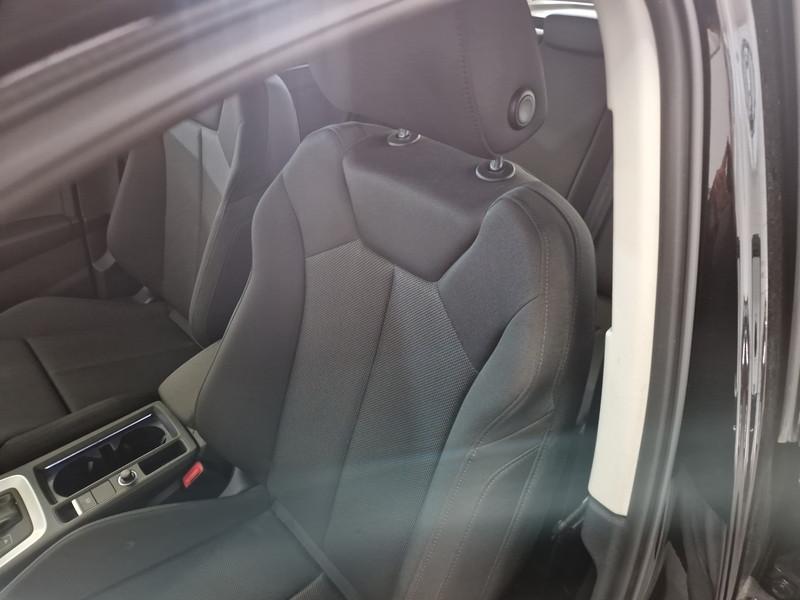 AUDI Q3 40 TDI quattro S tronic Business