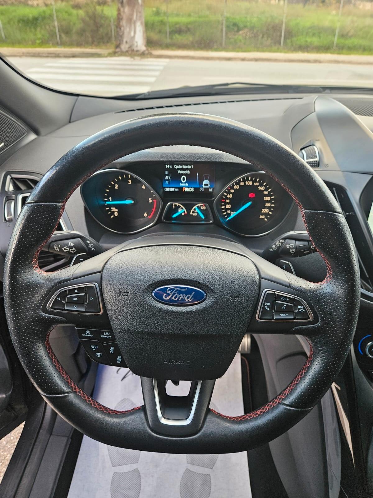 Ford Kuga St-Line 2.0TDI 120CV TITANIUM FULL