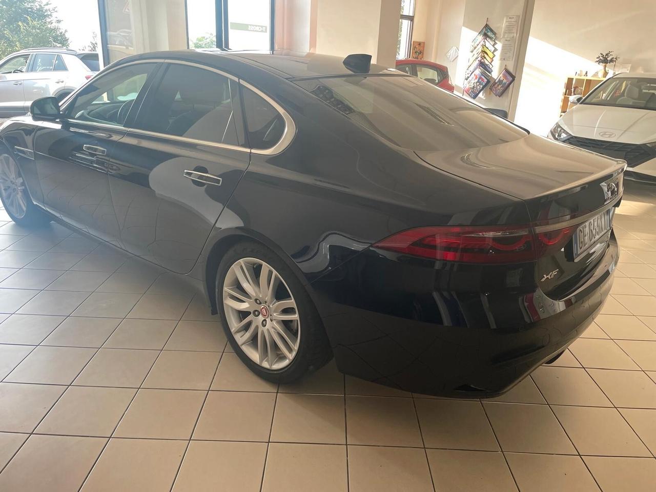 Jaguar XF 2.0 D 204 CV AWD aut. R-Dynamic HSE
