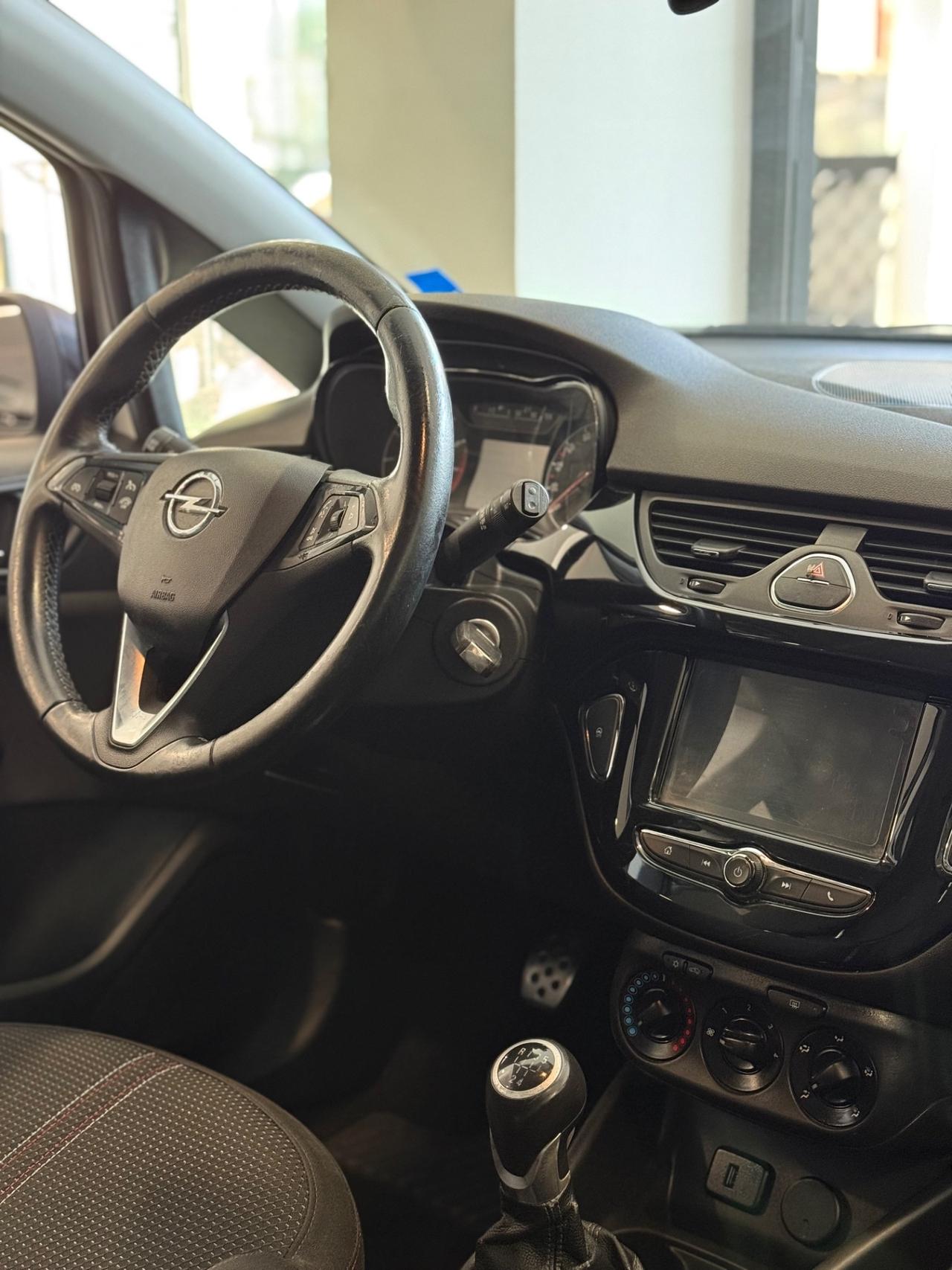 Opel Corsa 1.2 5 porte Black Edition