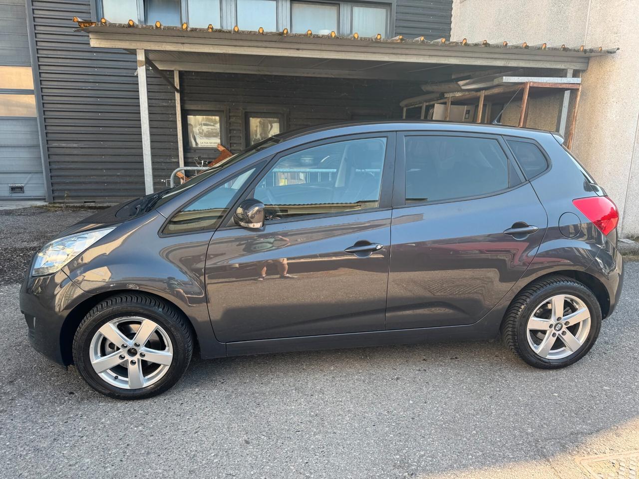 Kia Venga 1.6 CVVT Auto. Cool