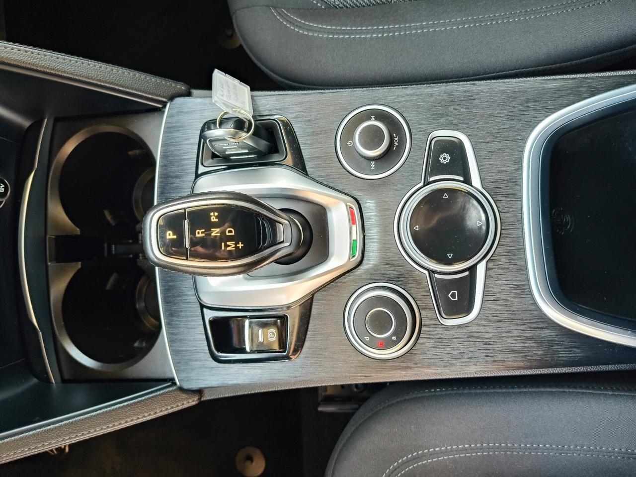 Alfa Romeo Stelvio 2.2 Turbodiesel 160 CV AT8 RWD Super