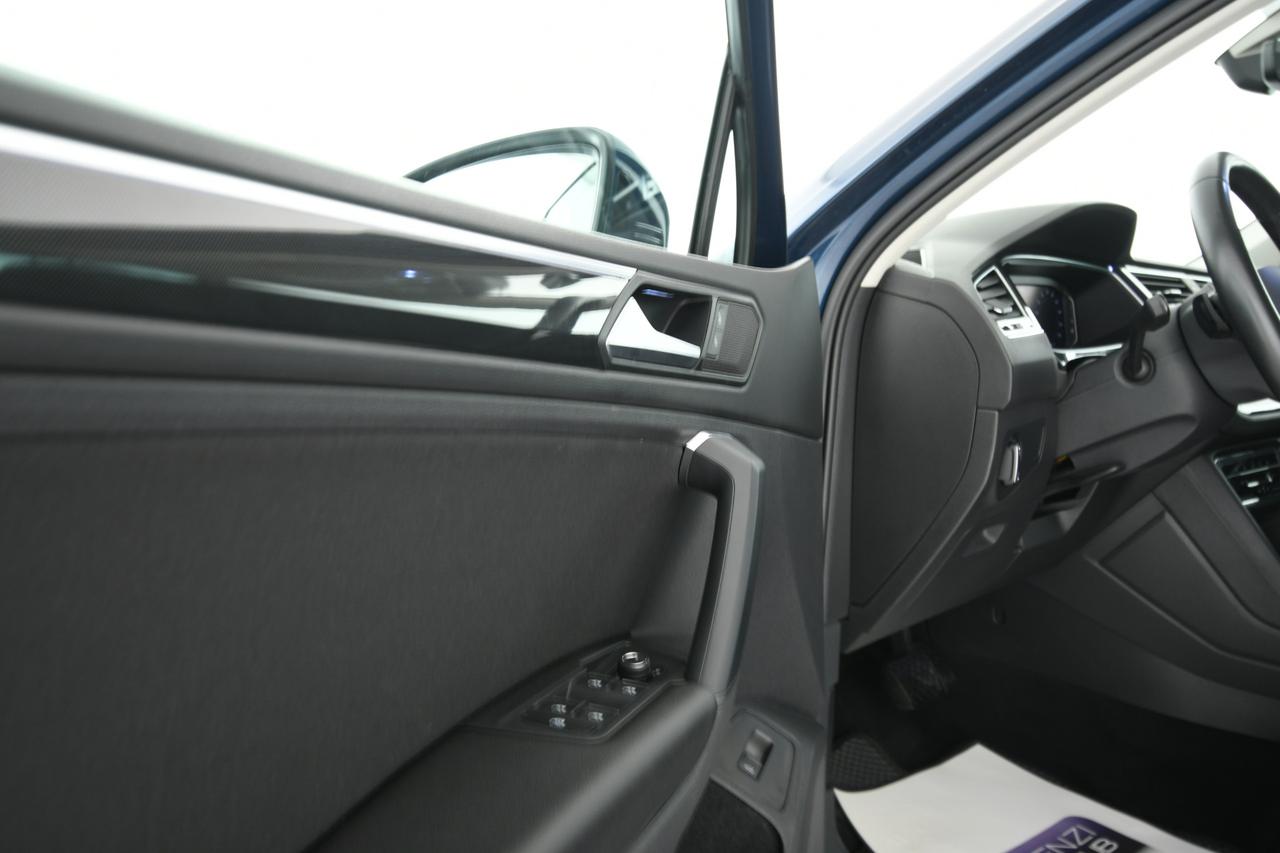 VOLKSWAGEN Tiguan 2.0 tdi Elegance 150cv dsg CAMERA+ACC+APP CONNECT