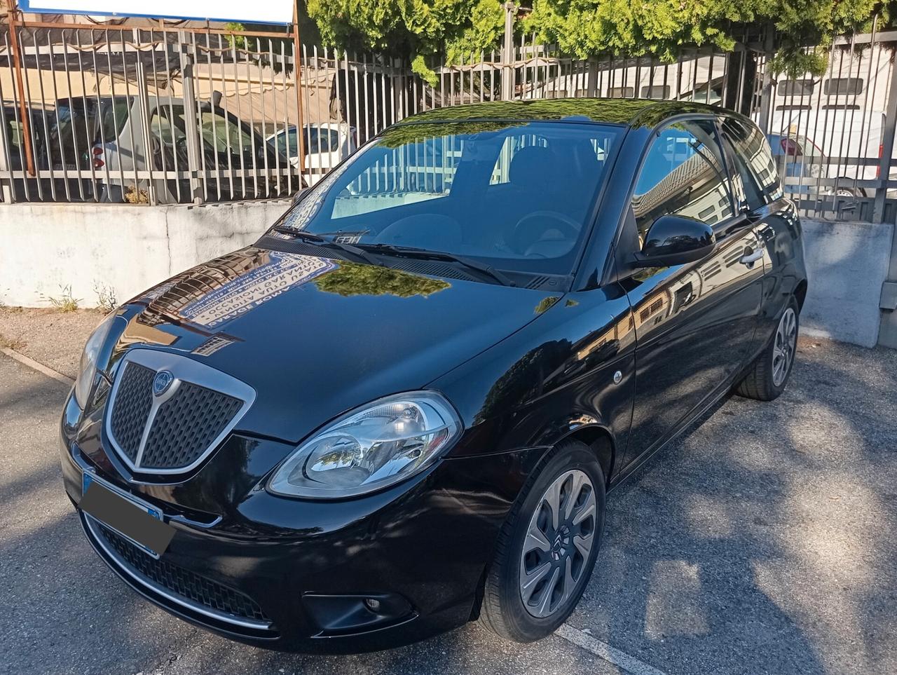 Lancia Ypsilon 1.2 Argento valuto permute