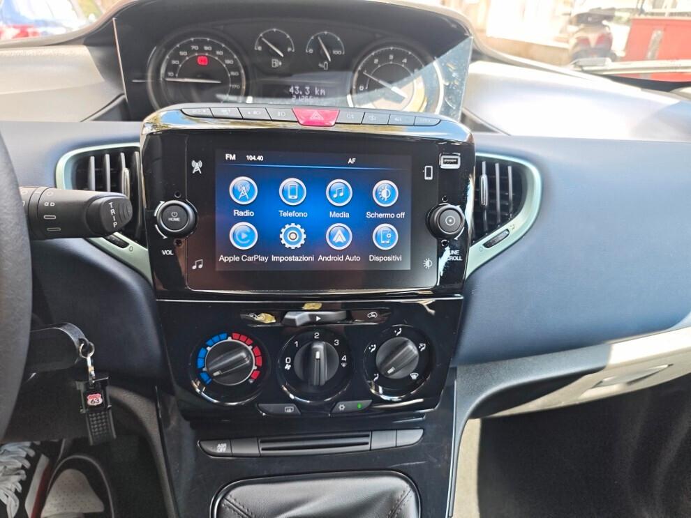 Lancia Ypsilon 1.0 Hybrid PLATINO SENZA VINCOLI DI FINANZIAMENTO