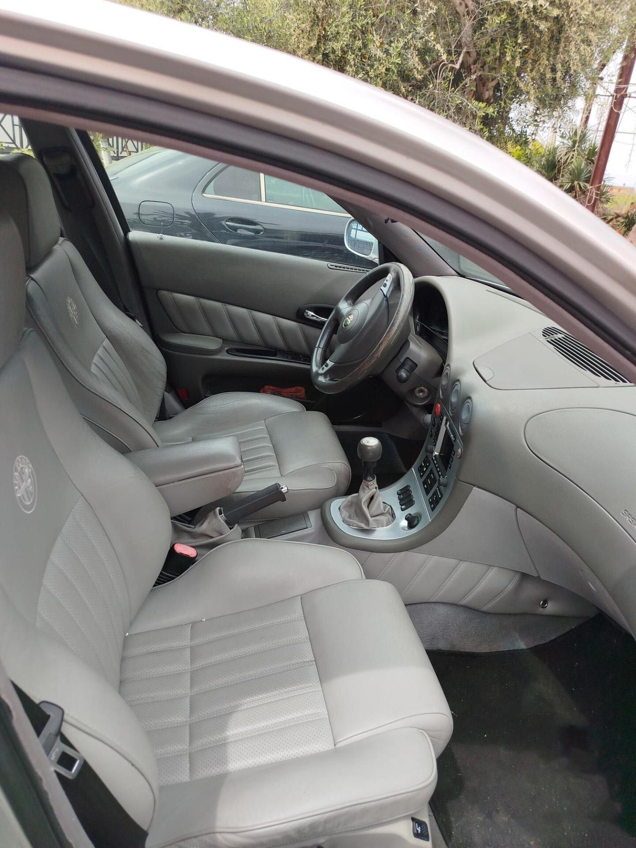 Alfa Romeo 166 2.4 JTD cat Distinctive