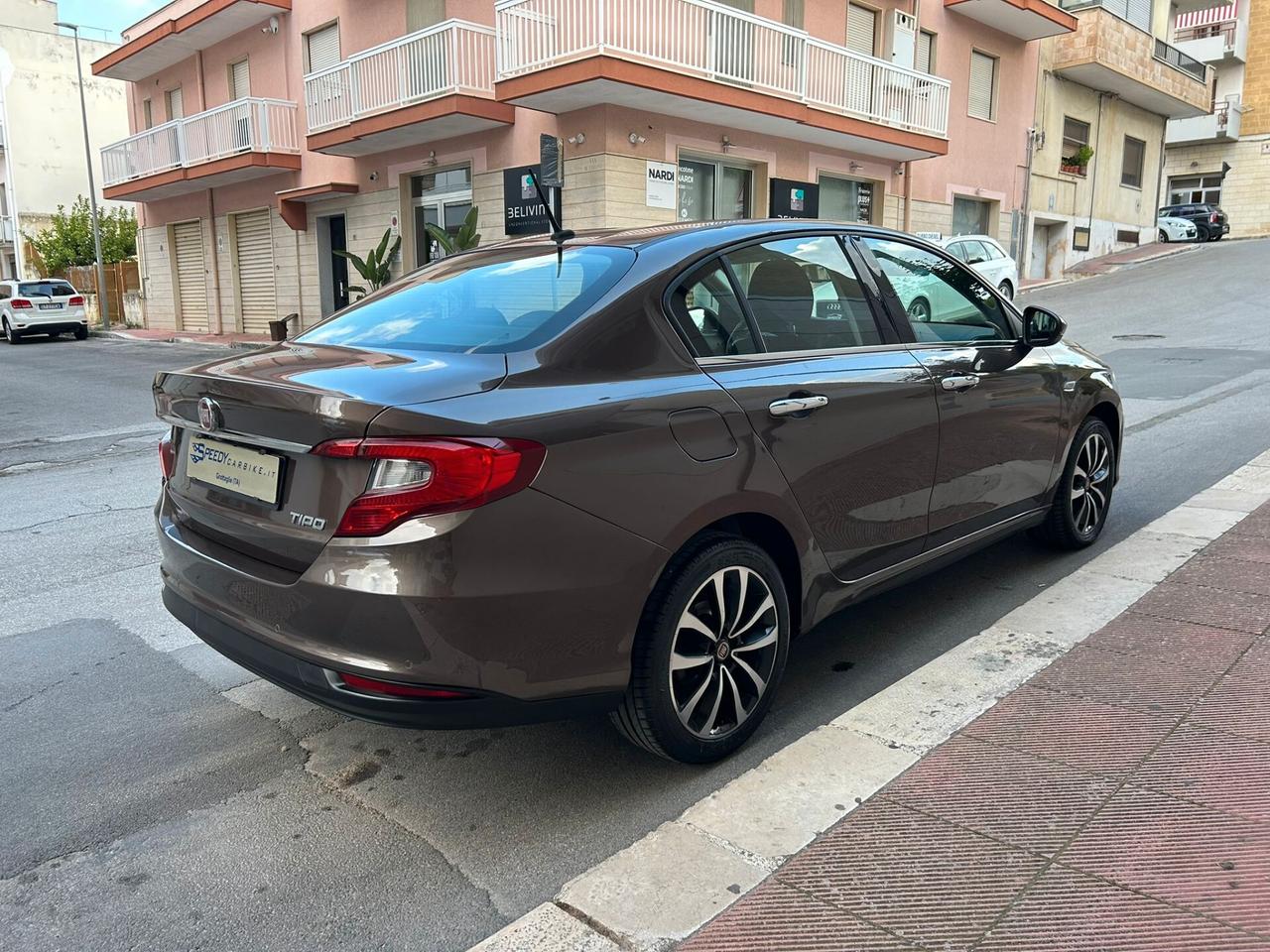 Fiat Tipo 1.6 Mjt 4 porte "LOUNGE"