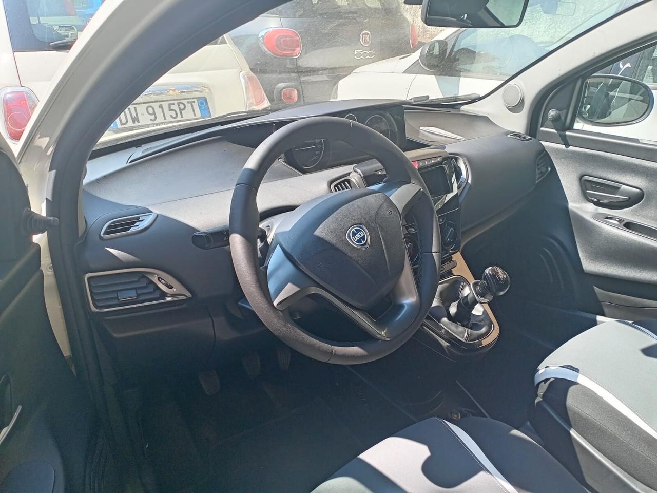 Lancia Ypsilon 1.2 69 CV 5 porte GPL Ecochic Gold