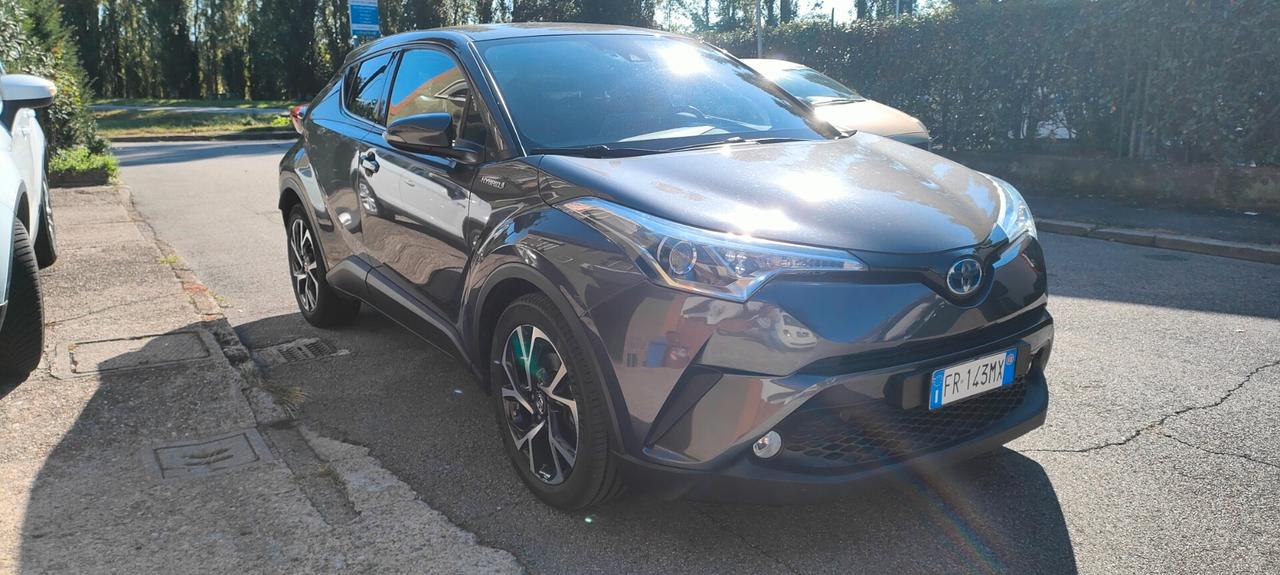 Toyota C-HR 1.8 Hybrid E-CVT Trend