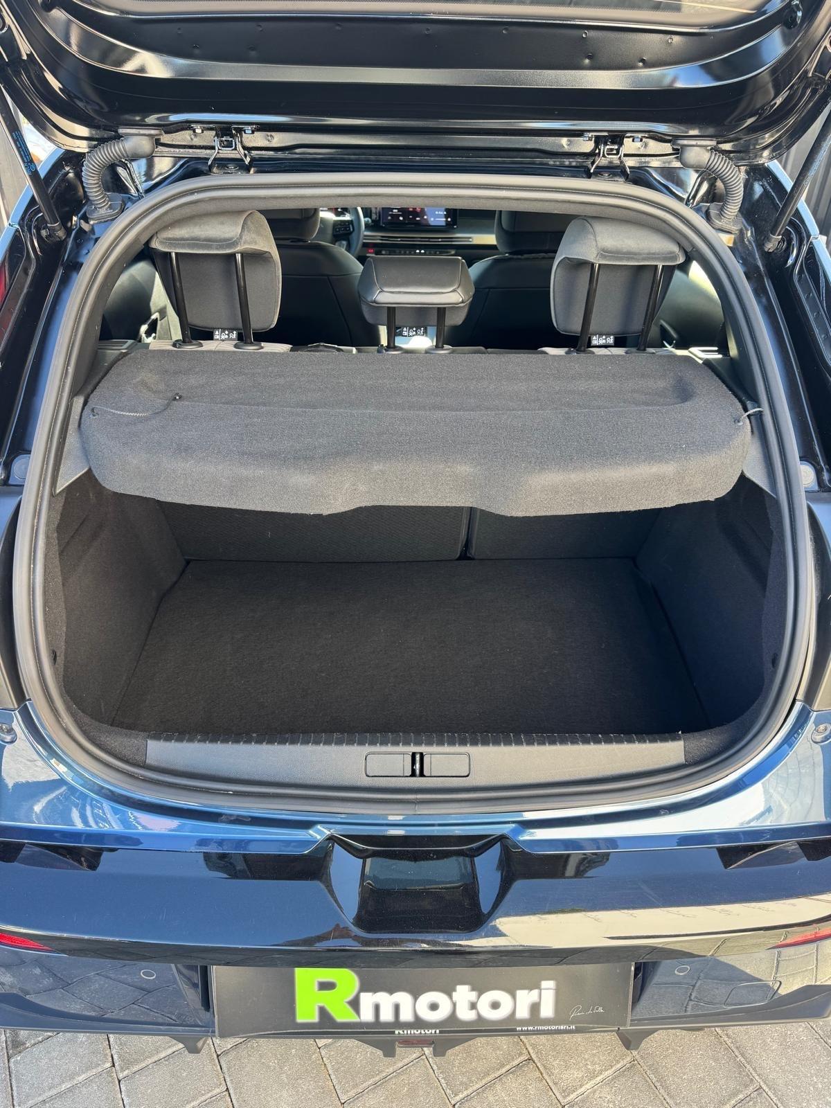 Lancia Ypsilon Hybrid e-DCT LX