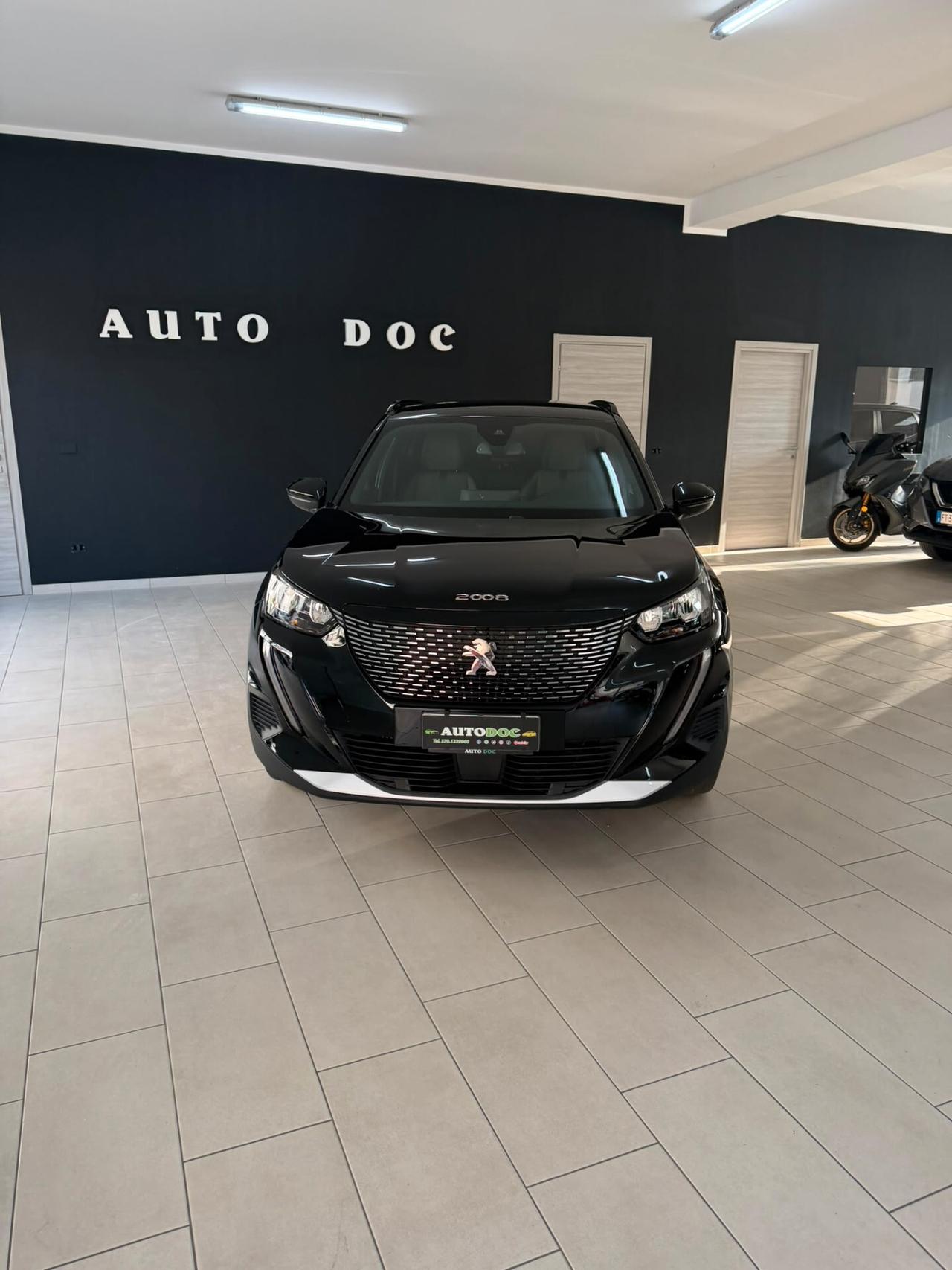 Peugeot 2008 BlueHDi 130 S&S EAT8 Allure