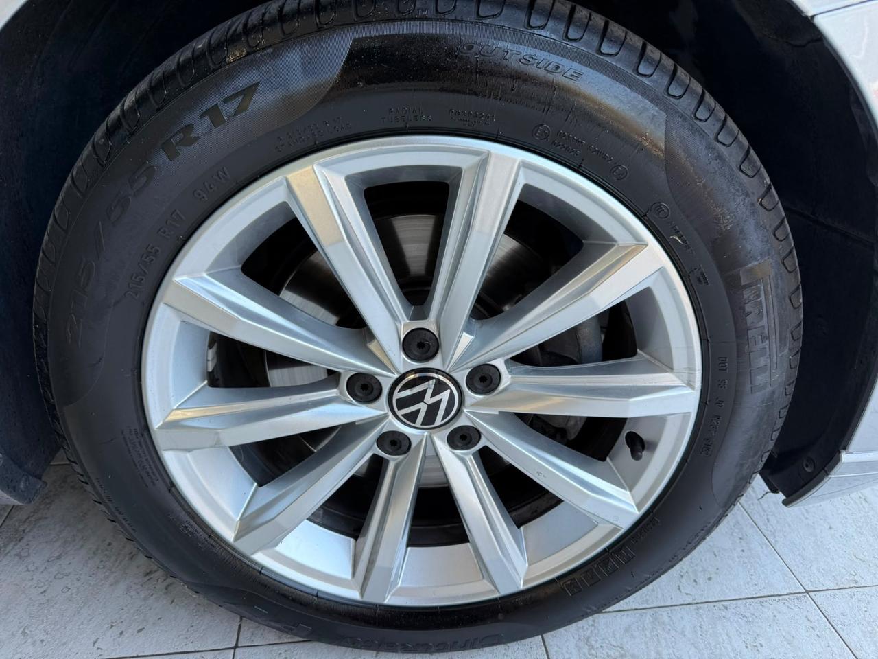 VOLKSWAGEN PASSAT 2.0 TDI DSG ITALIANA DOPPIO TRENO LED